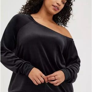 Black Off-Shoulder Velour Top and velour joggers